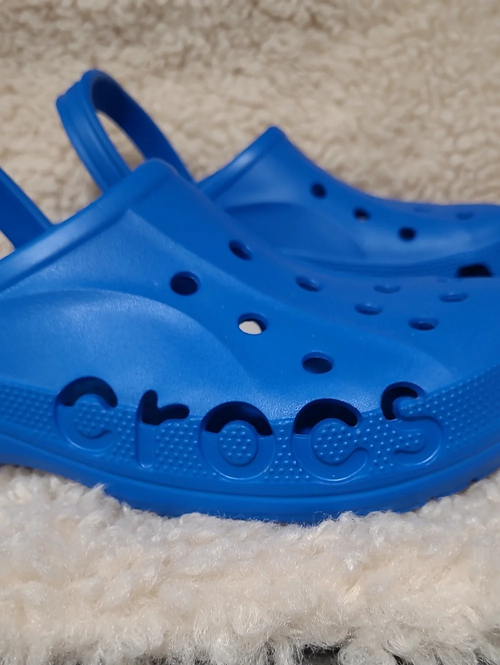 CROCS Men's Size 12 Royal Blue Classic Clogs with Vent Holes